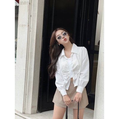 YU CHERRY | Áo sơmi thiết kế nữ tay dài, cổ chữ V, nhấn eo hack dáng Duchess Crop Blouse YA496