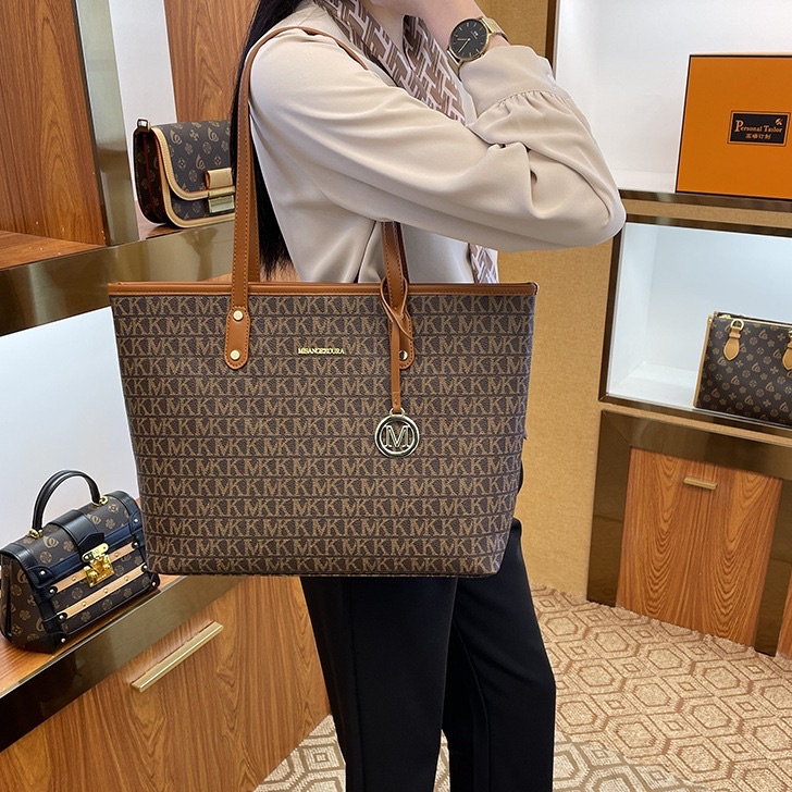 RẺ VÔ ĐỊCH _ Túi xách nữ M k MỚI to đựng vừa a4 phù hợp mang đi làm, công sở để a4 laptop 14in\15IN