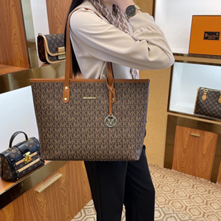 RẺ VÔ ĐỊCH _ Túi xách nữ M k MỚI to đựng vừa a4 phù hợp mang đi làm, công sở để a4 laptop 14in\15IN