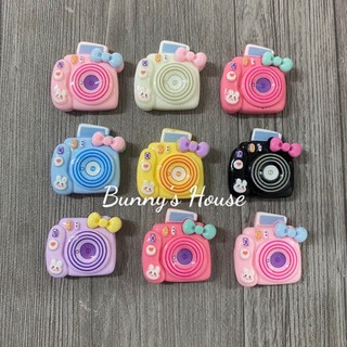 Jibbitz, sticker, charm máy chụp hình trang trí dép sục, dép cross