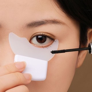 Dụng cụ hỗ trợ trang điểm mắt