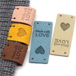Tag da pu in chữ handmade đục lỗ trang trí đồ thủ công khăn quàng cổ, mũ len, túi ví - 1 cái