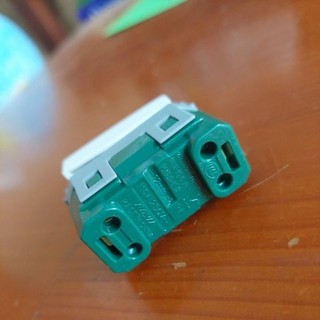 Công tắc on-off 10A-250V.