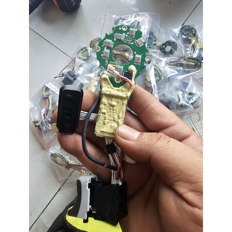 mạch máy bắn vít ryobi 18 R18lDBL