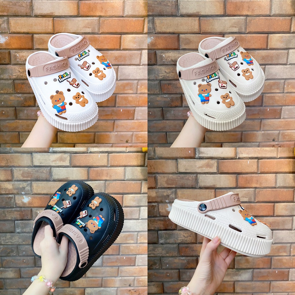 (PHOM NHỎ KHÁCH ĐẶT TĂNG 2 SIZE) Dép cross gắn sticker , dép sục mềm bít mũi đế cao cho nữ hình gấu 