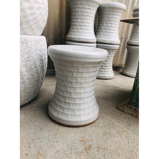 đôn sứ kê chậu trồng cây
