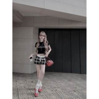 Set áo crop đính đá mix quần kẻ mpb