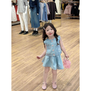 Váy bé gái, set áo Jean sát nách cúc hồng phối chân váy xếp ly cho bé 10-33kg