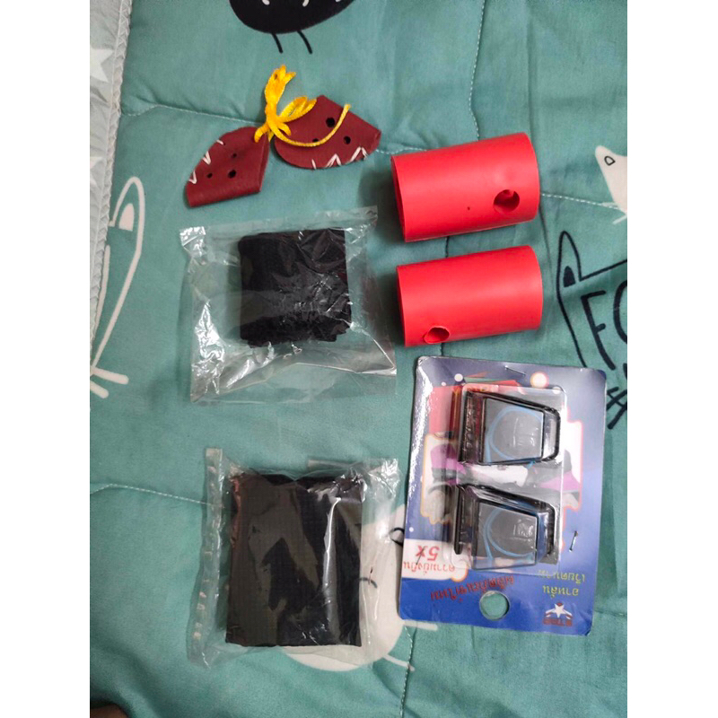 bộ tập lực và bảo vệ gà chọi( bịt mỏ, tạ chân, bịt cựa, áo gà, trùm đầu gà)