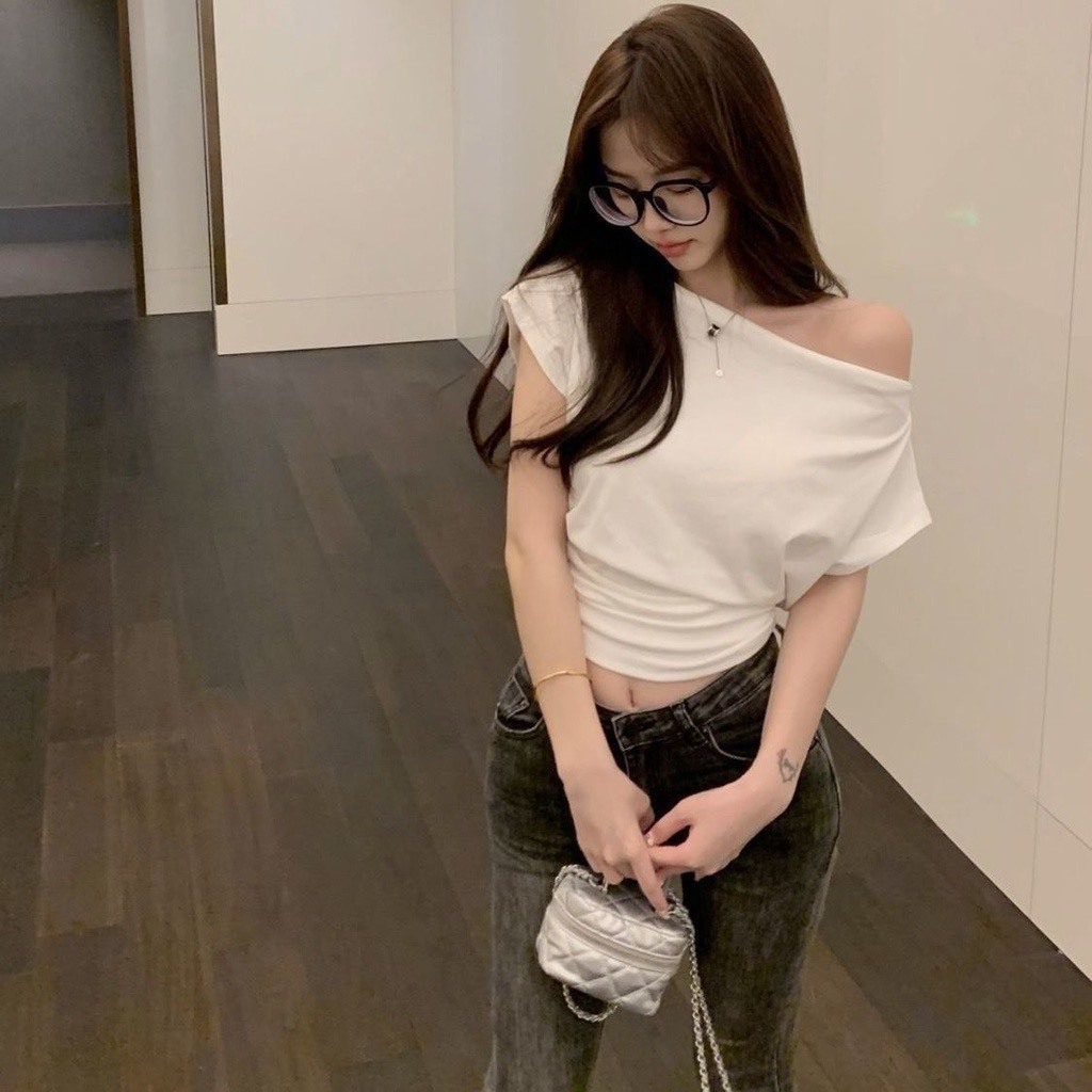 Áo trễ vai nữ cánh rơi áo thun croptop lệch vai chất tăm co giãn kiểu dáng thời trang A185 PANOSI | BigBuy360 - bigbuy360.vn