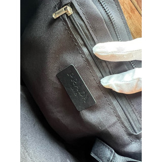 Túi đeo chéo Prada size 26