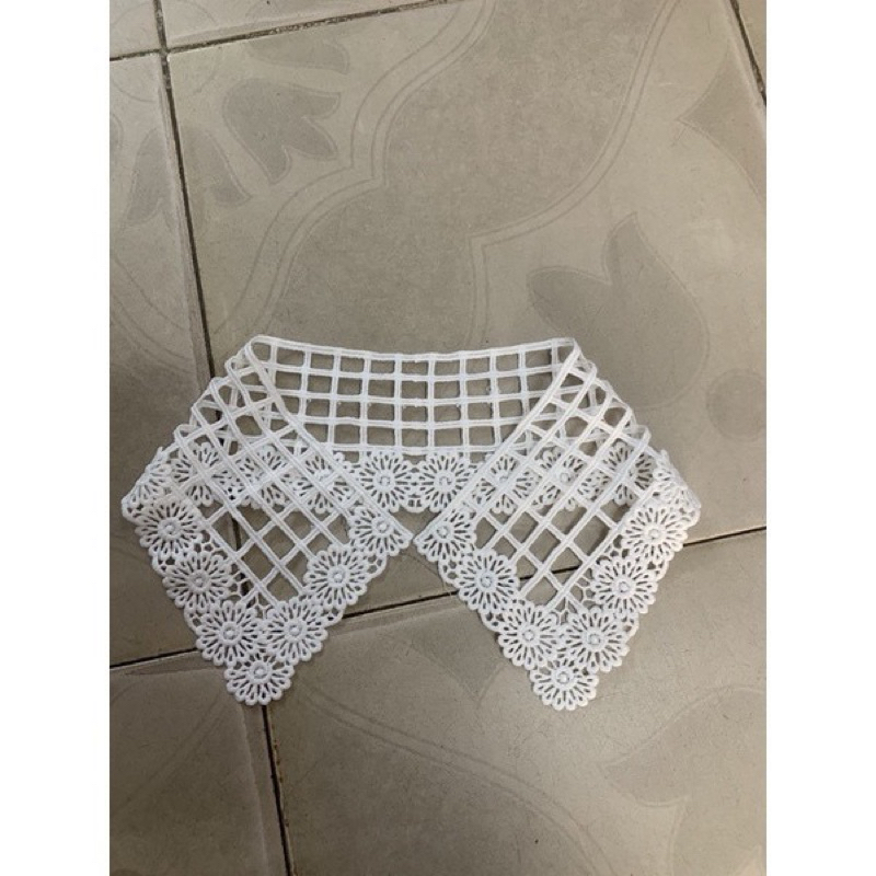Cổ ren may trang trí quần áo