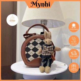 Túi cốp nữ mini túi đeo chéo hoạ tiết ô trám có kèm móc bông SMN375