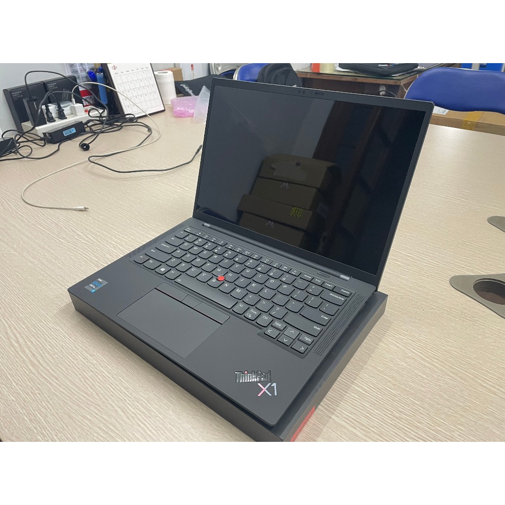 Thinkpad X1 Carbon Gen 9 I7 1165G7/ Ram 16/ SSD 512/ FHD+