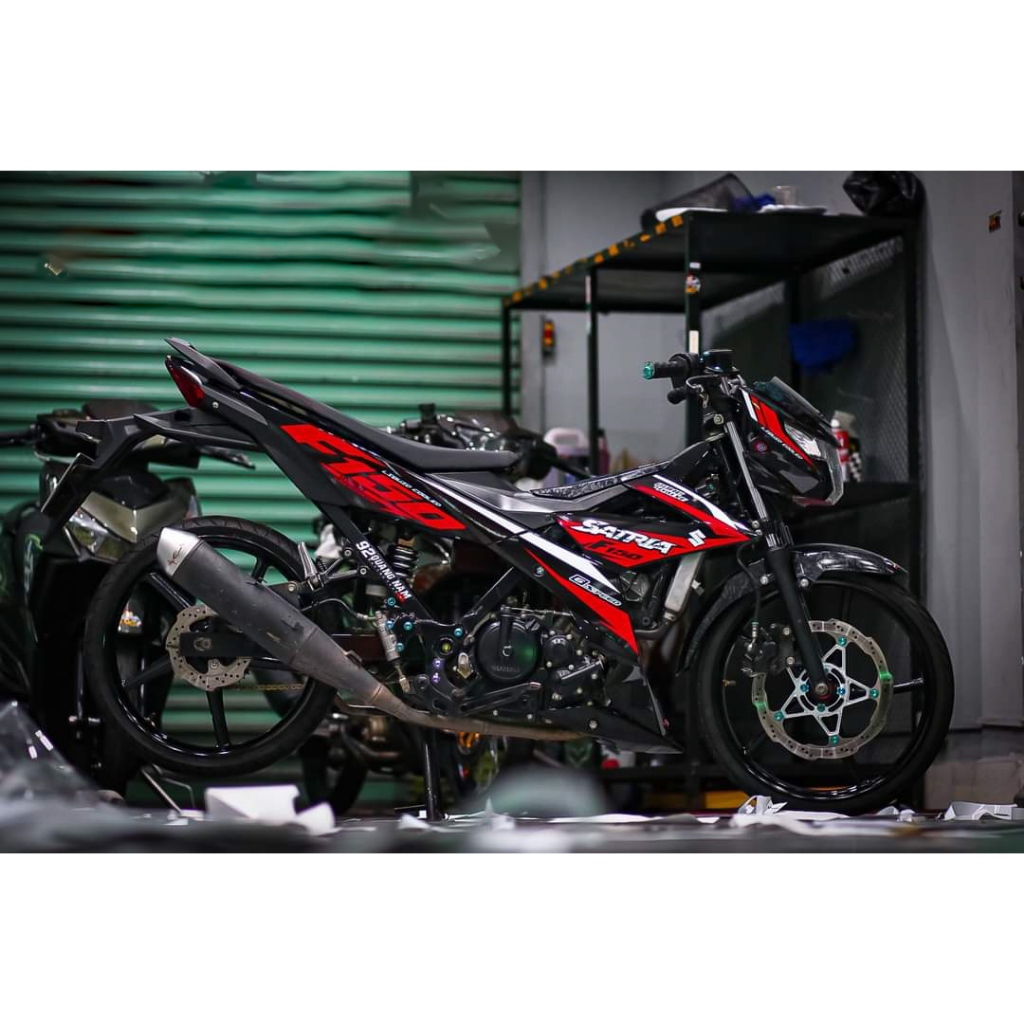 TEM CHẾ SATRIA F150 XE ĐEN 
