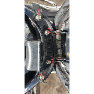 Móc treo đồ cho xe vespa