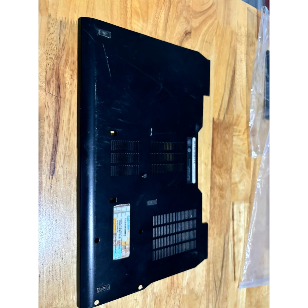 thay vo mat e laptop dell latitude e6510