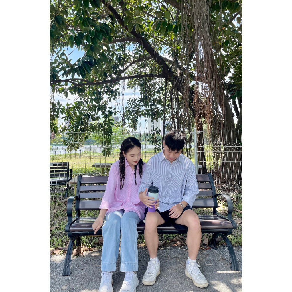 Áo Sơ Mi Kẻ Sọc Tay Dài Nam Nữ Hàn Quốc Local Brand KATHOLIC Chất Liệu Oxford Form Rộng 3 Màu Xám, Hồng, Xanh KAT012 | BigBuy360 - bigbuy360.vn