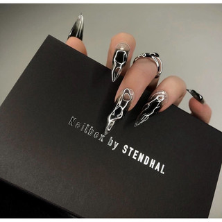 157 Nailbox thiết kế loang đen tráng gương sang chảnh