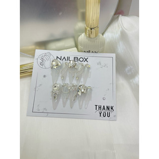 M101 nailbox  sang chảnh thiết  kế  đính đá ,tchram siêu  đẹp ,xịn