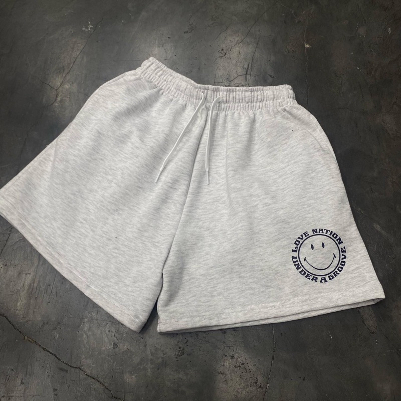 Quần short mặt cười 67ahstudio ( màu ngẫu nhiên )