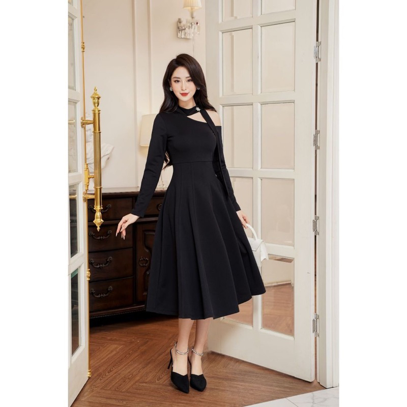ĐẦM TIIN STORE SIZE M NEW TAG
