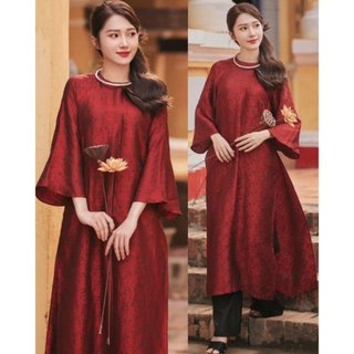 Áo dài cách tân lụa gấm đỏ đô dáng suông hoa văn nổi cao cấp