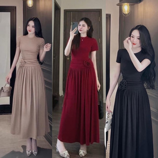 Đầm maxi cổ tròn tay ngắn đính hoa eo dáng dài xếp li