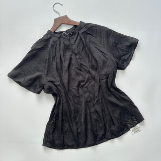 Size S,M - Áo đen kiểu tay ngắn chất đẹp xịn - hàng xuất nhật dày dặn
