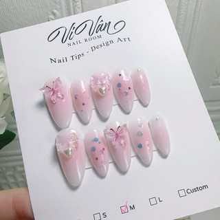 Nail box hồng ombre phối charm