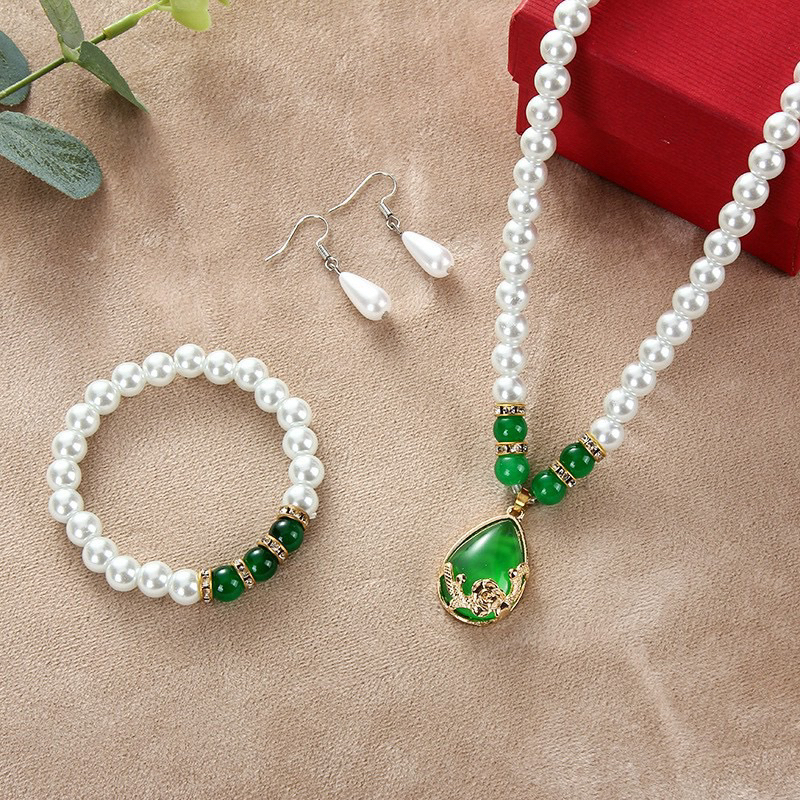 bộ trang sức ngọc
