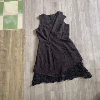 2hand đầm đen ren kiểu eo 70cm dài 91cm mã 204