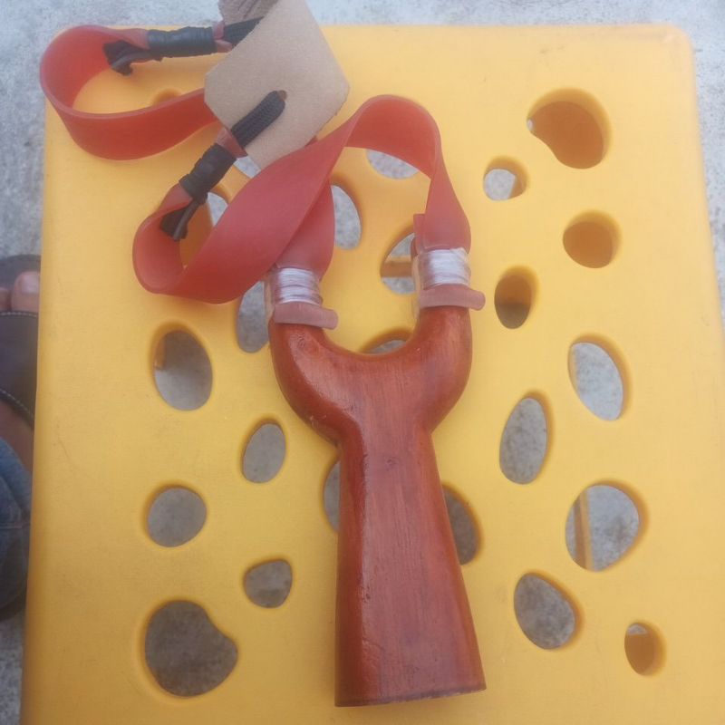 ná gỗ bắn sỏi