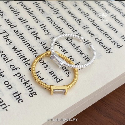 Nhẫn bạc nữ TLEE, nhẫn đá chữ nhật thân viền xoắn basic TLEE JEWELRY