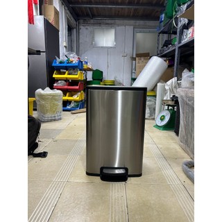 Thùng rác inox đạp chân vuông 20L 02