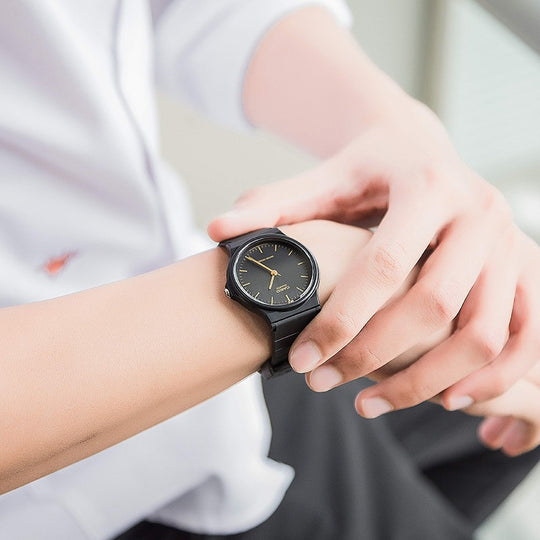 Đồng Hồ Nam MQ-24-1ELDF Quartz Mặt Kính Nhựa Đen 34.9mm Vỏ Và Dây Nhựa Cao Cấp Chống Nước Chính Hãng CASIO - WATCHSTORE | BigBuy360 - bigbuy360.vn