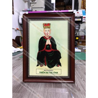 Tranh Thiền Sư Tuệ Tĩnh bằng vải phủ bóng khung composite xịn xò gồm khung 38x50cm y ảnh