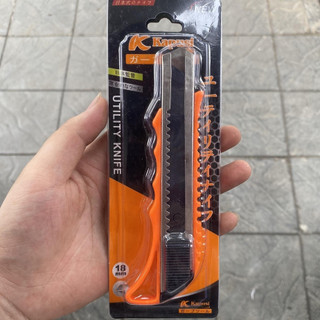 Dao rọc giấy đa năng K-8746 Kapusi A100 18mm, dao trổ cố định lưỡi dao siêu sắc, cắt giấy, rọc băng keo bìa