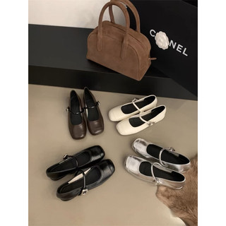 Giày Búp Bê Quai Ngang Đính Khuy Fullbox