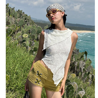 Áo Ren Kem HeartBurn (Letter Cut-Out Top)