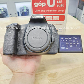 Máy ảnh Canon 60D 95-99% ngoại hình đẹp  , Màn hình xoay lật  tiện lợi.  ống kính Canon 18 55 zoom  chân dung phong cảnh