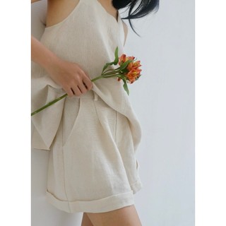 Chicka Chicka - Quần short linen form rộng màu be