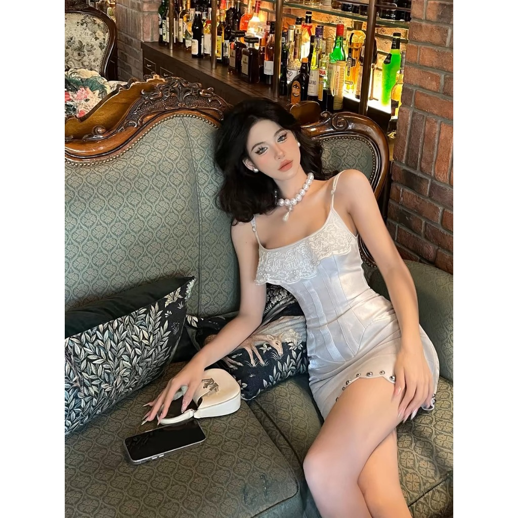 Đầm ôm body hai dây dáng corset phối ren ngực đính đá viền váy 𝑳𝒂𝒍𝒂𝒍𝒂𝒏𝒅 𝑫𝒓𝒆𝒔𝒔