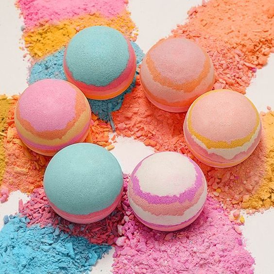 Viên tắm tạo bọt Bathbomb tắm bồn cho mẹ bé có đồ chơi bí mật viên bom tắm bồn tạo bọt