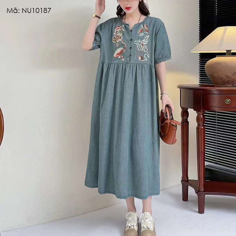 Đầm liền denim ngắn tay KAMAKA cổ tròn xẻ V thêu hoa văn retro - NU10187