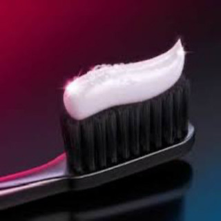 Date 05 / 2025 -  Kem Đánh Răng Colgate Optic White Advanced