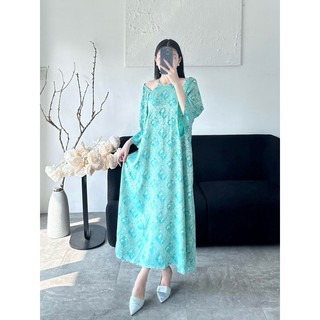 ĐẤM SUÔNG GẤM YẾM VI HOA