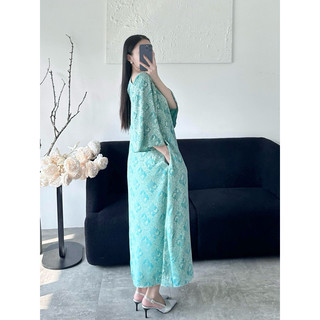 ĐẤM SUÔNG GẤM YẾM VI HOA