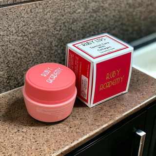 Dưỡng Môi RuBy Phạm Lan phương