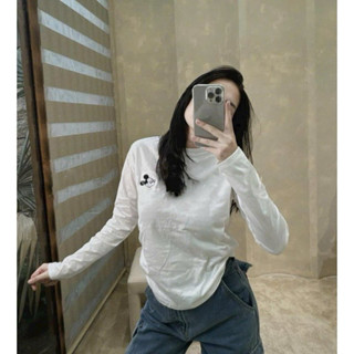 ÁO THUN NỮ THÊU MICKEY CỔ TRÒN DÀI TAY DÁNG ÔM ÁO THUN DÀI TAY NỮ CHẤT BOZIP CO GIÃN 3 MÀU BASIC